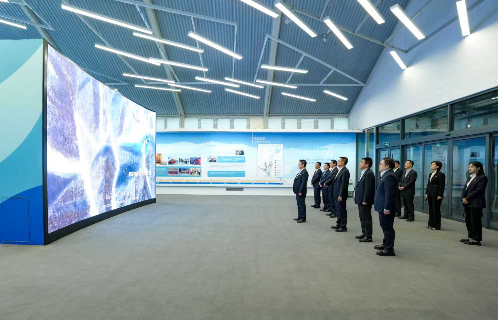2 中国中冶党委赴国家雪车雪橇中心开展实地研学